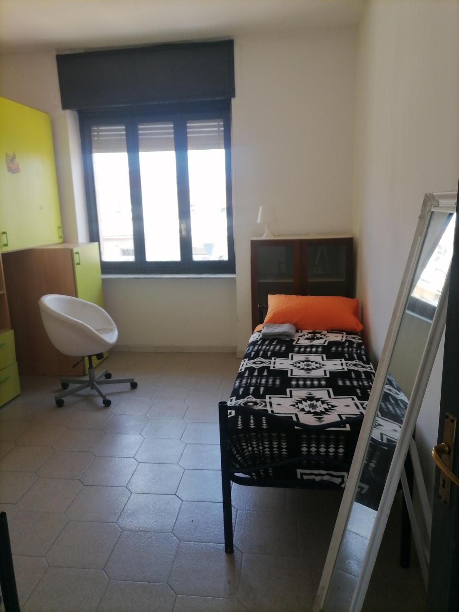 A 2 Passi Dal Centro Tram A Transita Per Tutto Condivisa Guest house